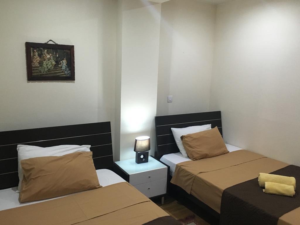Ithaki Phinikoudes Apartment No. 205 لارنكا المظهر الخارجي الصورة