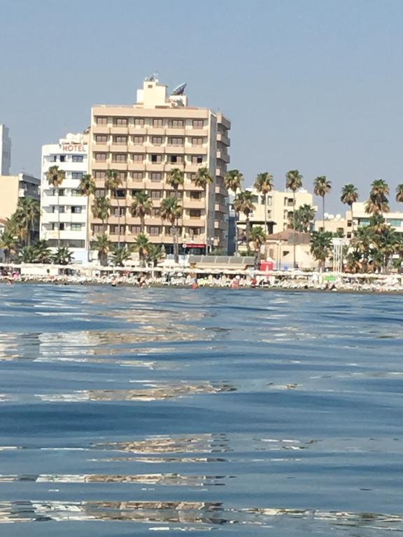 Ithaki Phinikoudes Apartment No. 205 لارنكا المظهر الخارجي الصورة